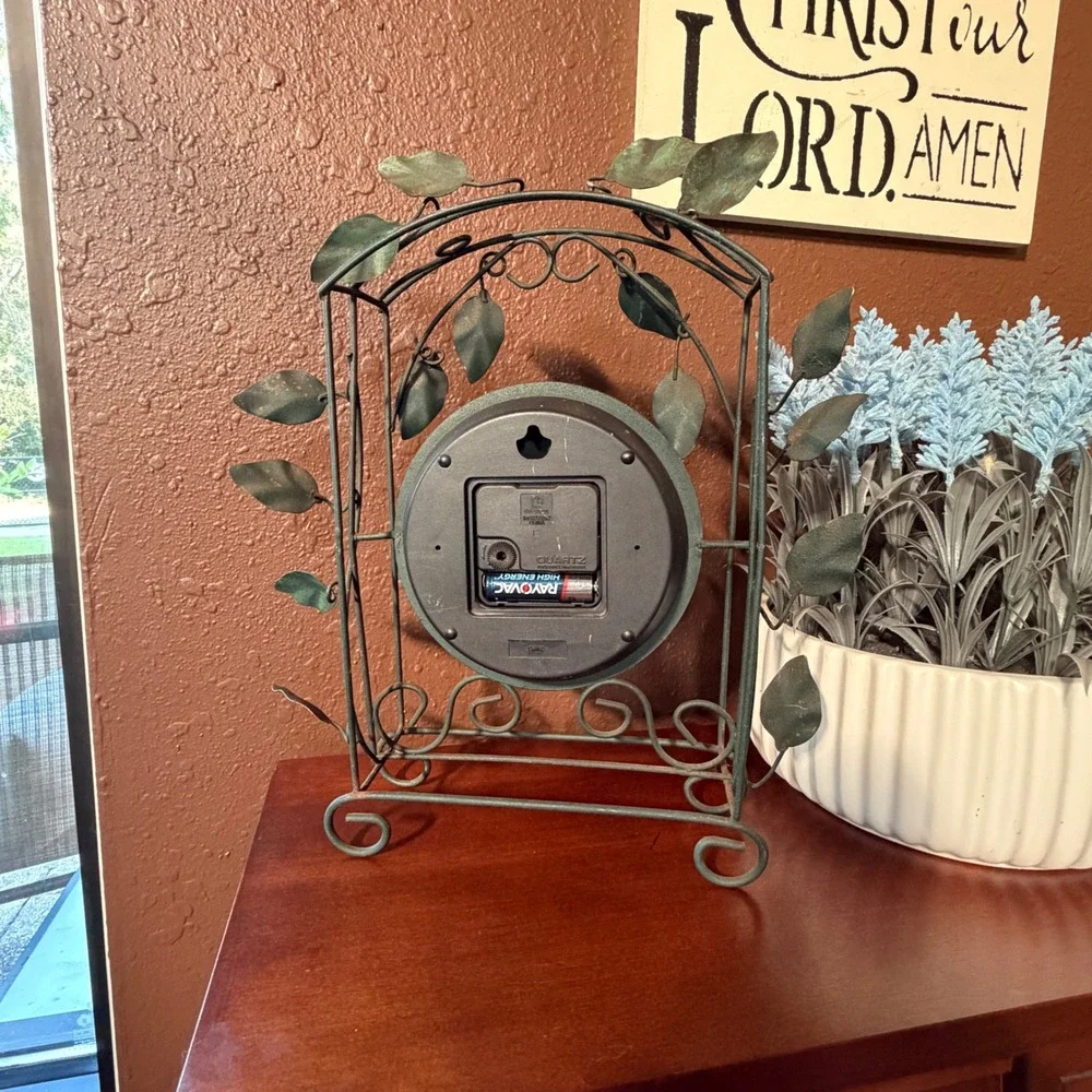 Ingraham Metal Wire Leaf Mantel Clock Green Rustic Garden Decor Quartz 13 Inch